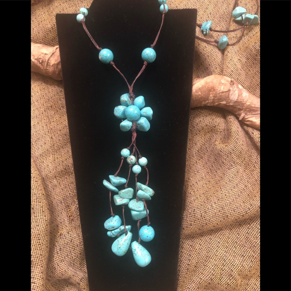 Turquoise Howlite necklace 🌱~